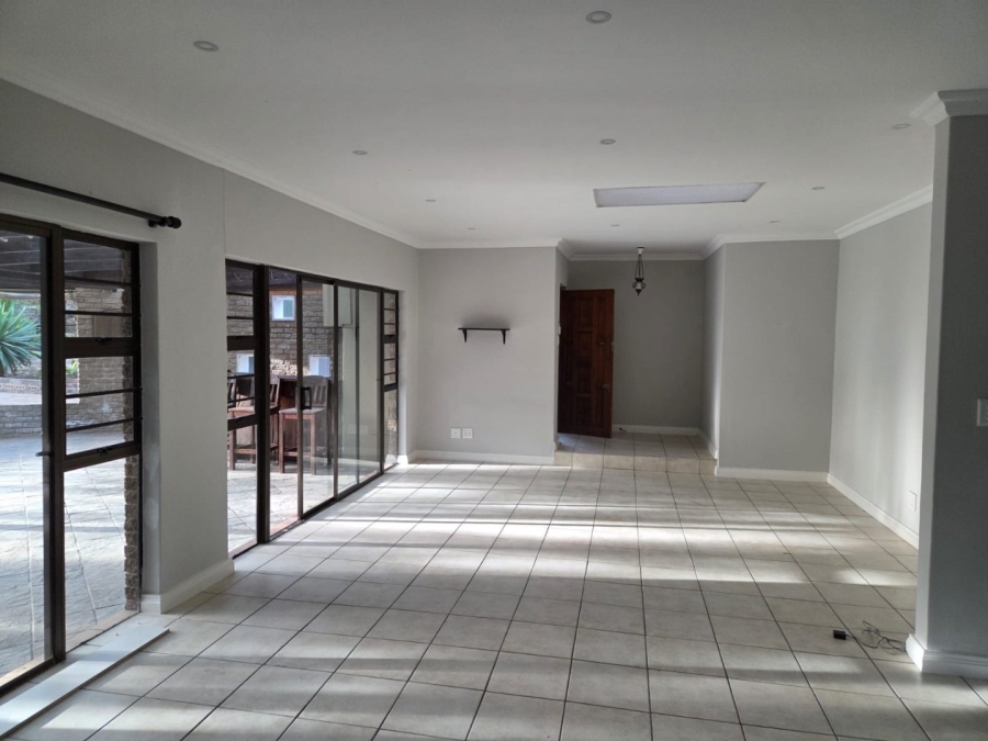 4 Bedroom Property for Sale in Nahoon Valley Park Eastern Cape